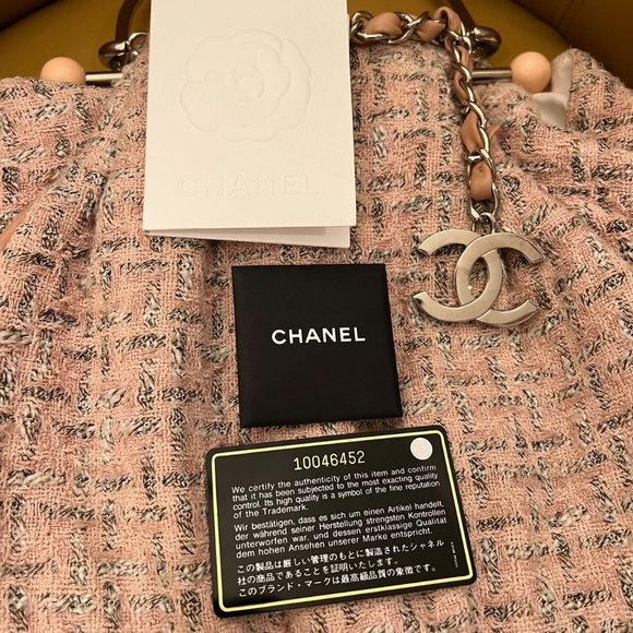 CHANEL Bag Boucle Tweed Pink Lagerfeld Runway Coco CC Purse Vintage HOST PICK - Picture 4 of 8